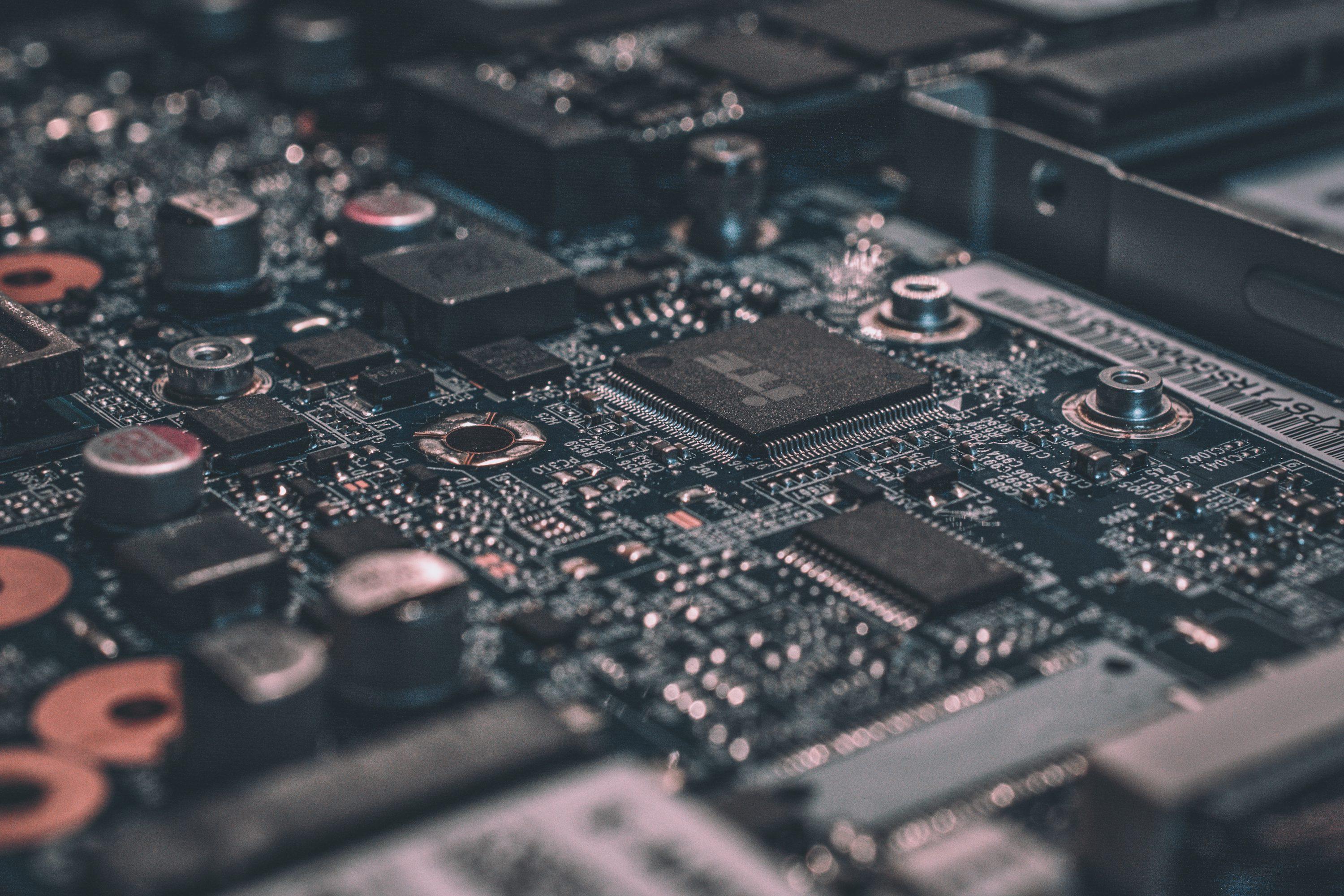 Electronic components on a printed circuit board